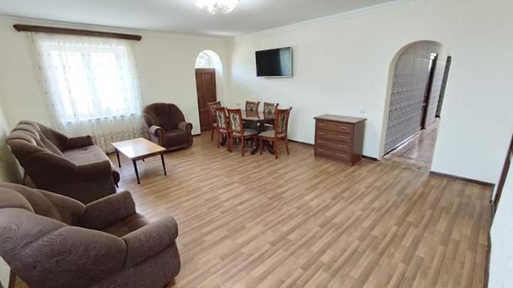 Elegaya Guest House Ijevan Exterior photo
